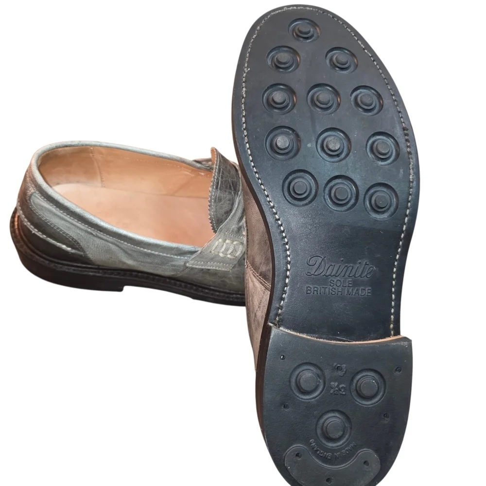 Men's Unmarked All Season Leather Penny Loafers with Dainite Soles